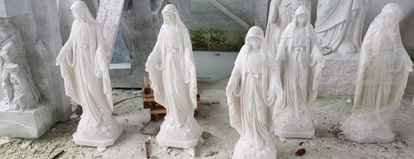 Mẫu tượng Đức Mẹ Ban Ơn
