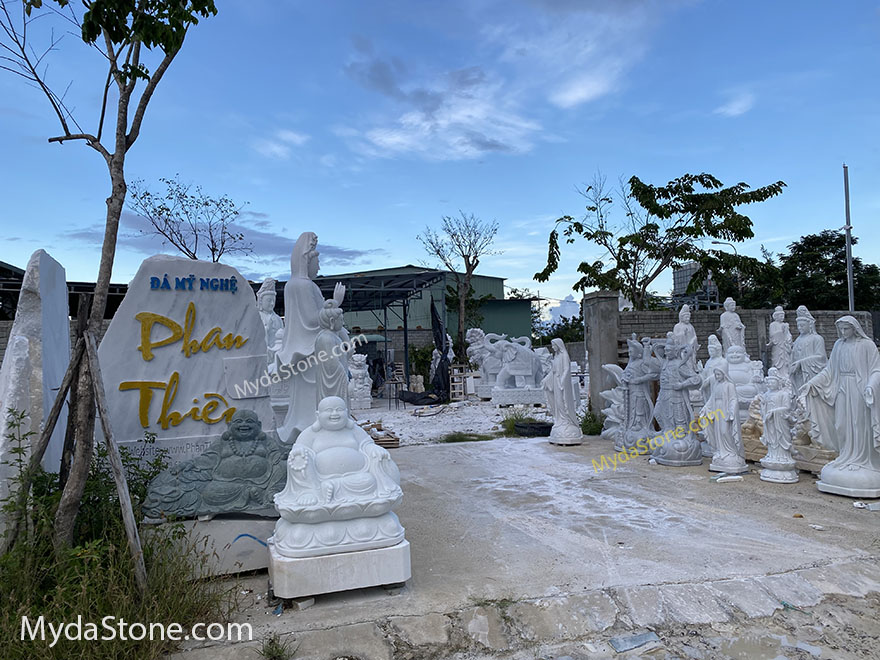 Xưởng điêu khắc tượng đá non nước Phan Thiết