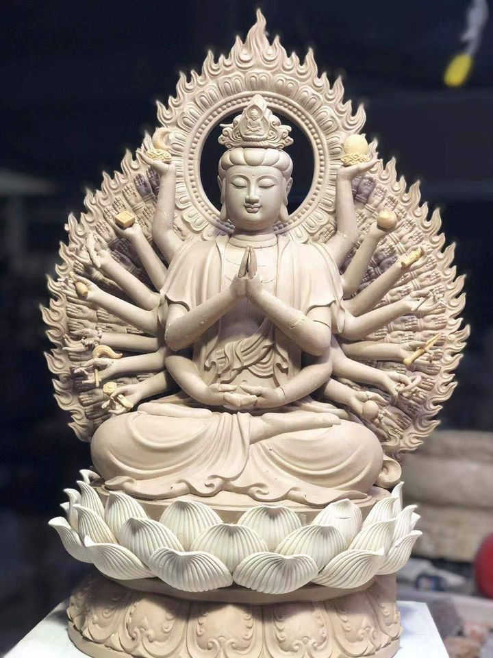 Mẫu tượng đức Phật Quan Âm nghìn tay nghìn mắt